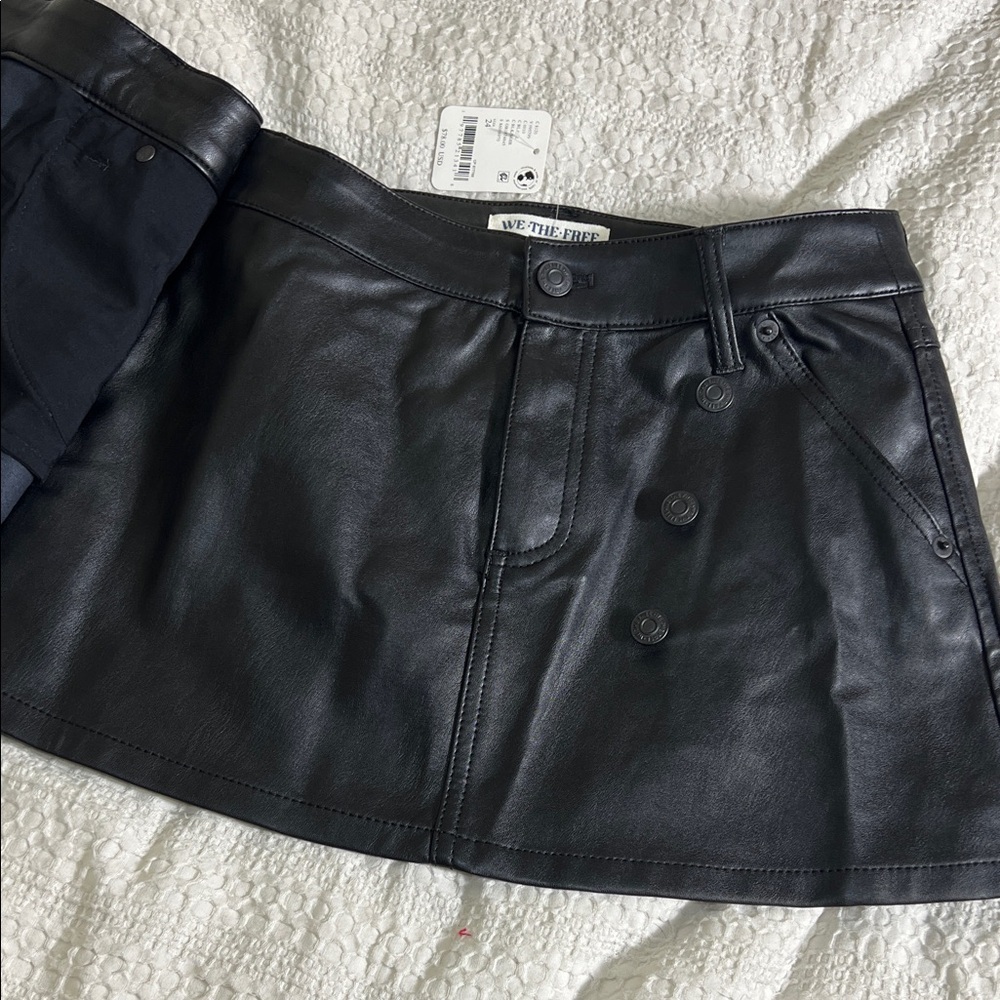 We The Free Sleek Black Mini Skirt size 24 - Picture 8 of 8